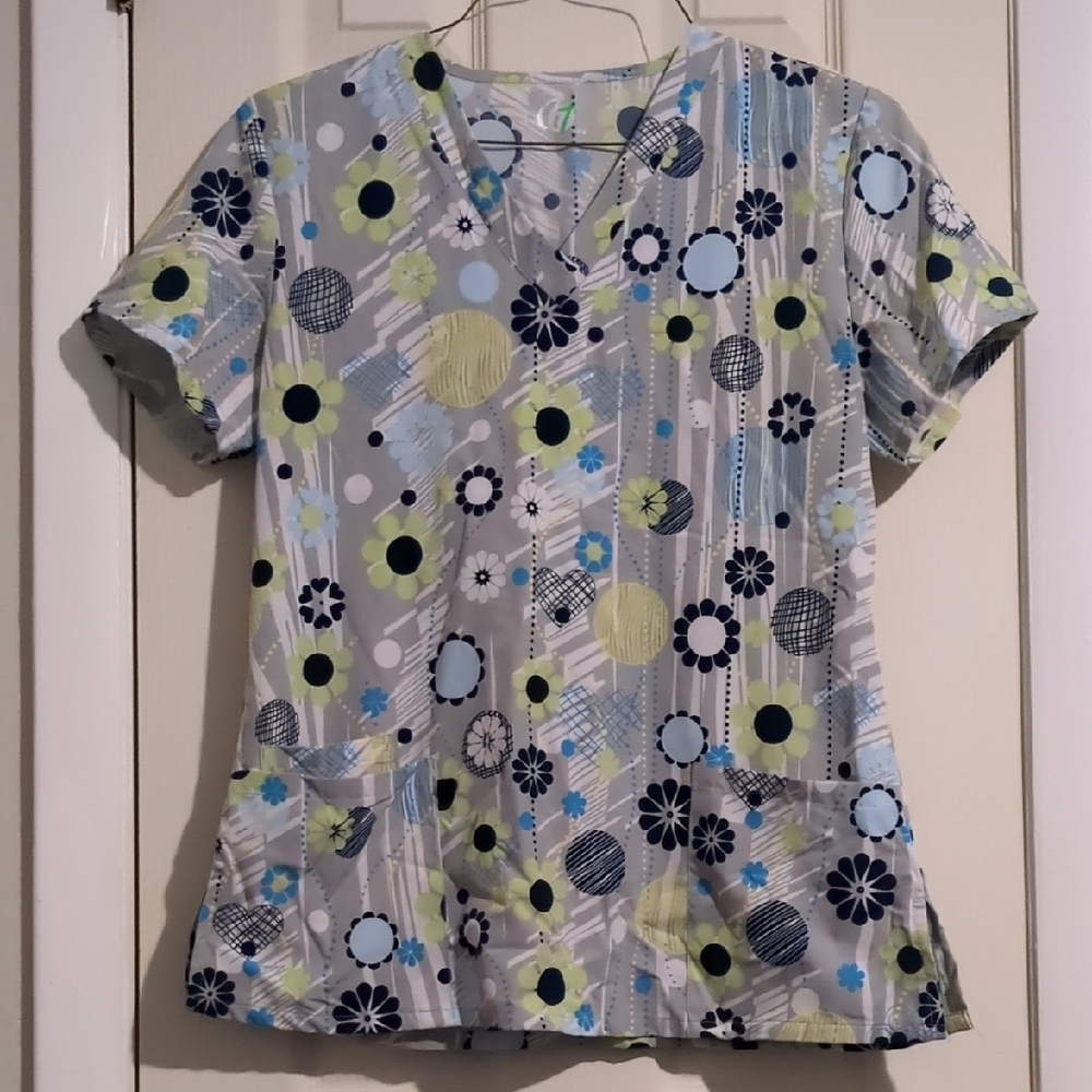 #206 GT Performance Floral Print Scrub Top Women’s Medium Blue Green ShortSleeve